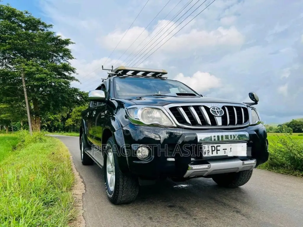Toyota Hilux 2006 Pickup (Used)