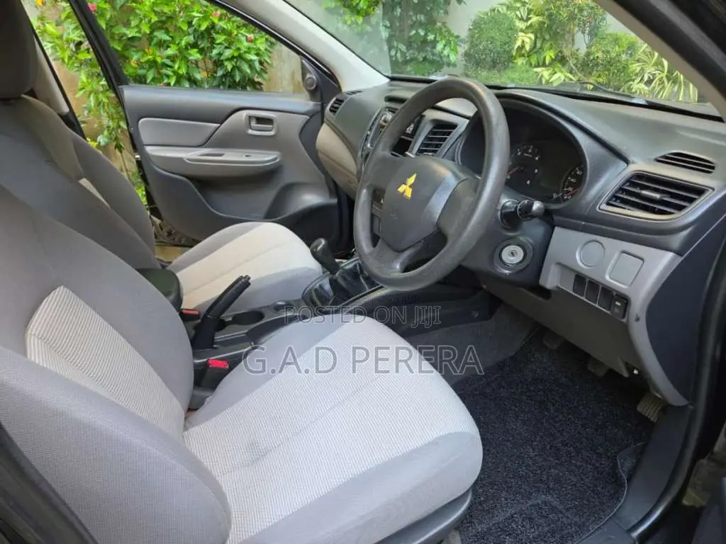 Mitsubishi L200 2016 Pickup (Used)