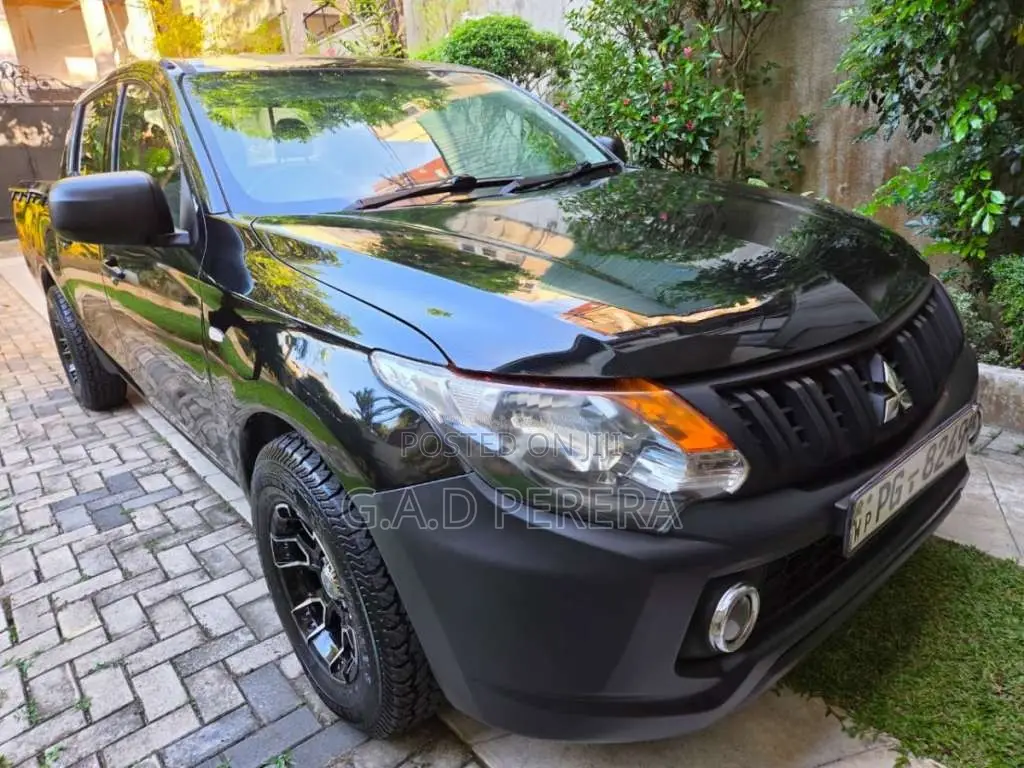 Mitsubishi L200 2016 Pickup (Used)