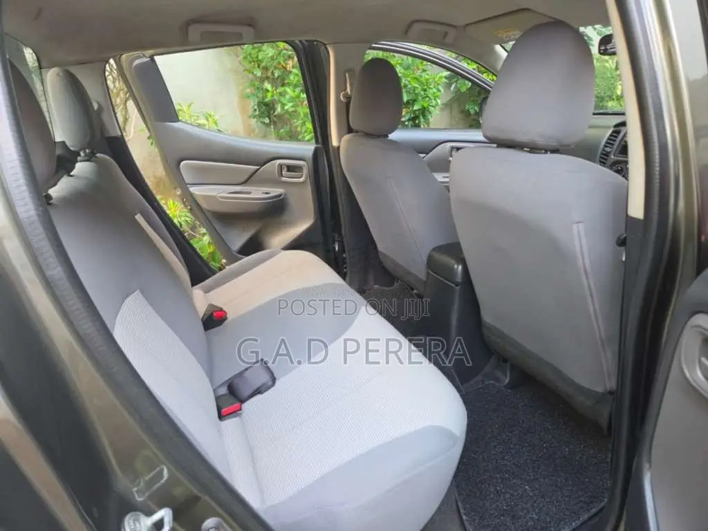 Mitsubishi L200 2015 Pickup (Used)