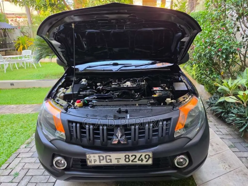 Mitsubishi L200 2016 Pickup (Used)