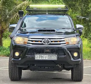 Toyota Hilux 2016 Pickup (Used)