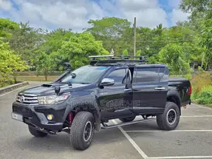 Toyota Hilux 2016 Pickup (Used)