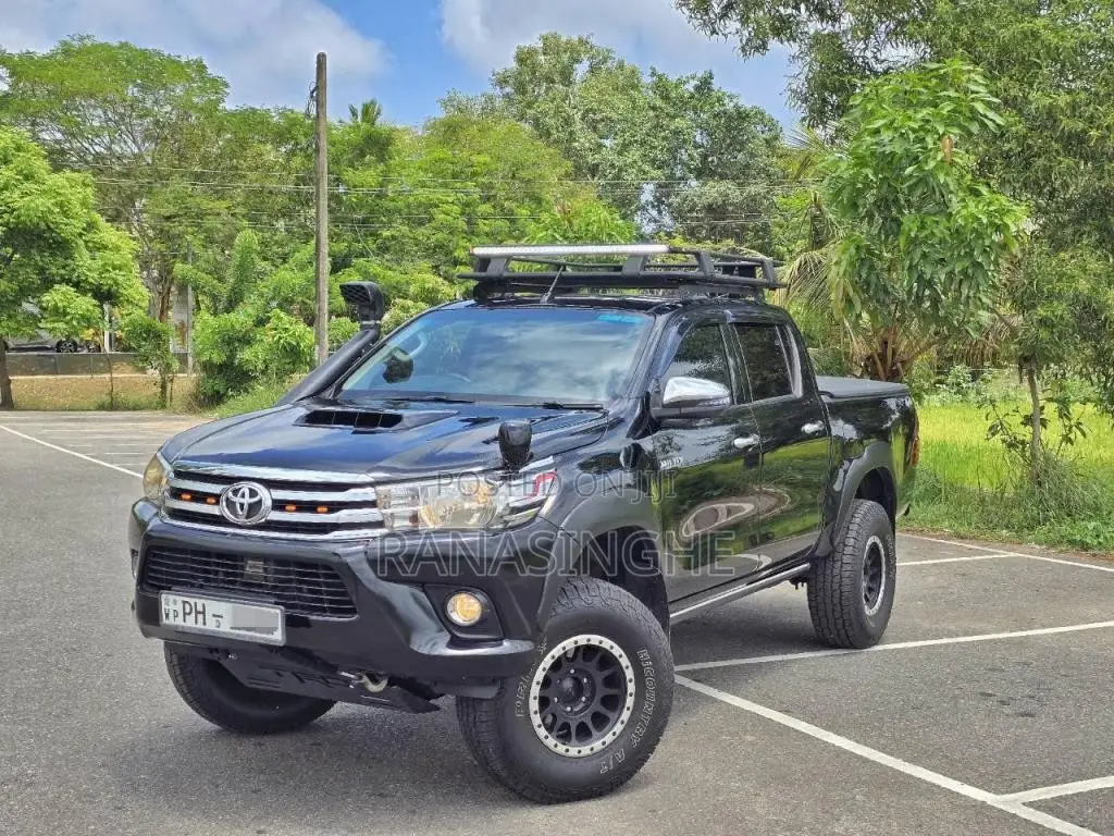 Toyota Hilux 2016 Pickup (Used)