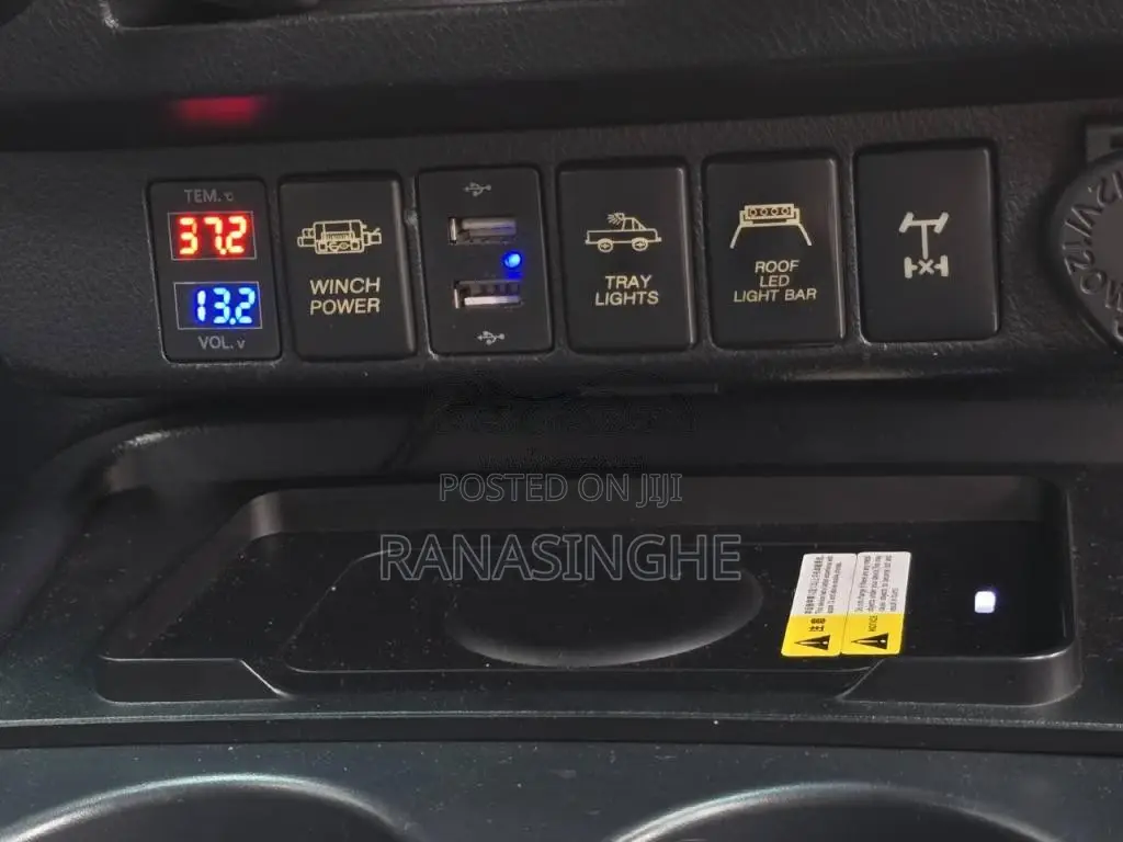 Toyota Hilux 2016 Pickup (Used)