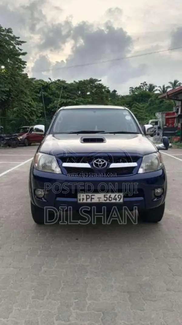 Toyota Hilux 2009 Pickup (Used)