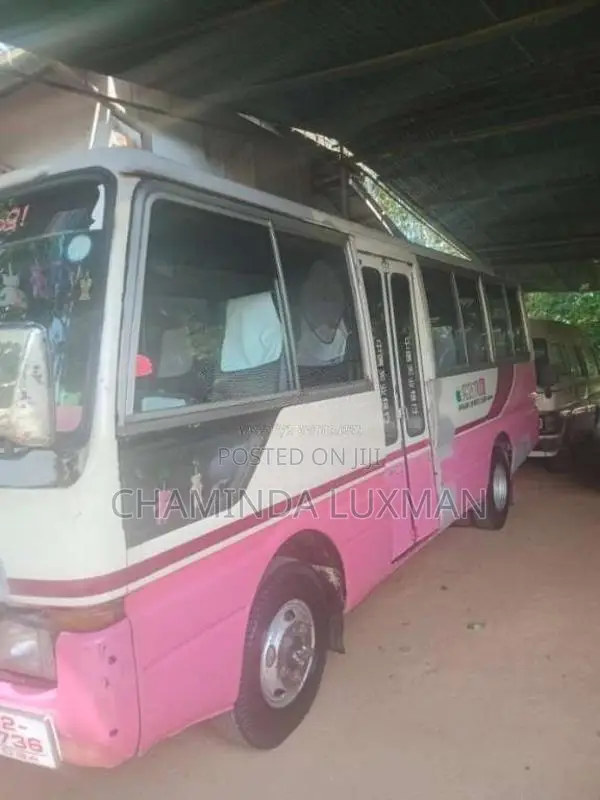 Mitsubishi Baby Rosa 1988 Bus (Used)
