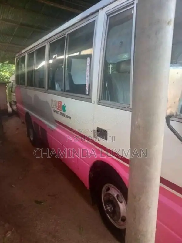 Mitsubishi Baby Rosa 1988 Bus (Used)