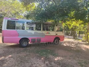 Mitsubishi Baby Rosa 1988 Bus (Used)