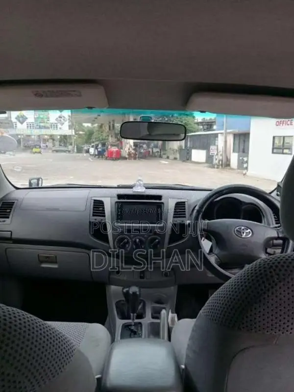 Toyota Hilux 2009 Pickup (Used)