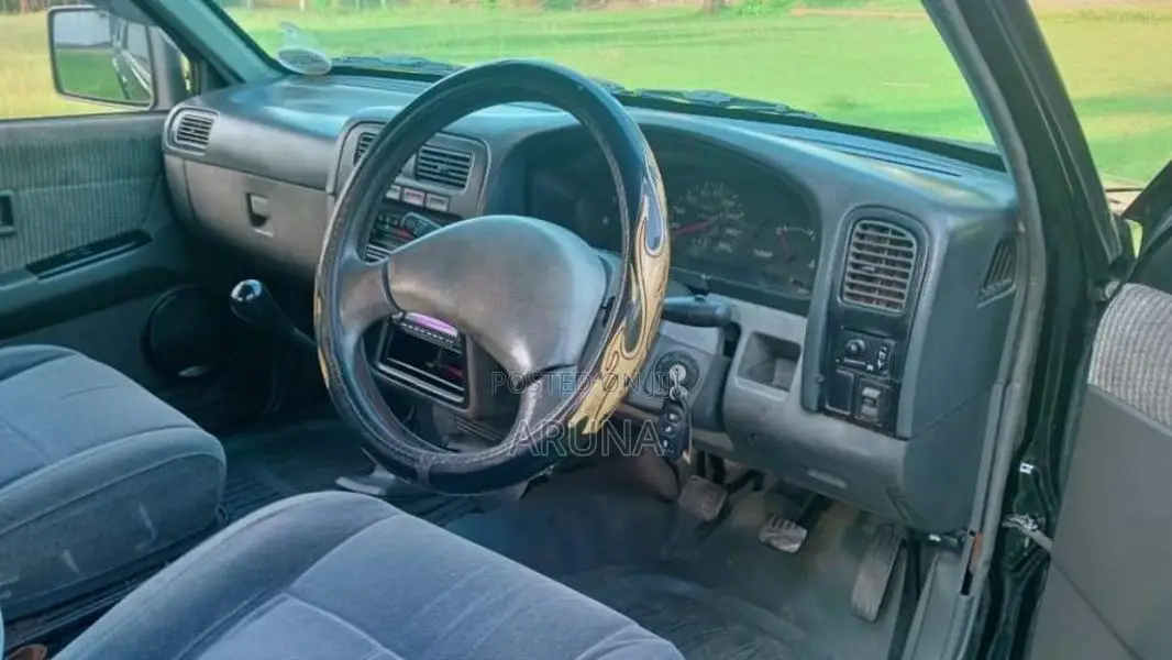 Nissan D21 1994 Pickup (Used)