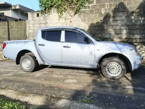 Mitsubishi L200 2012 Pickup (Used)