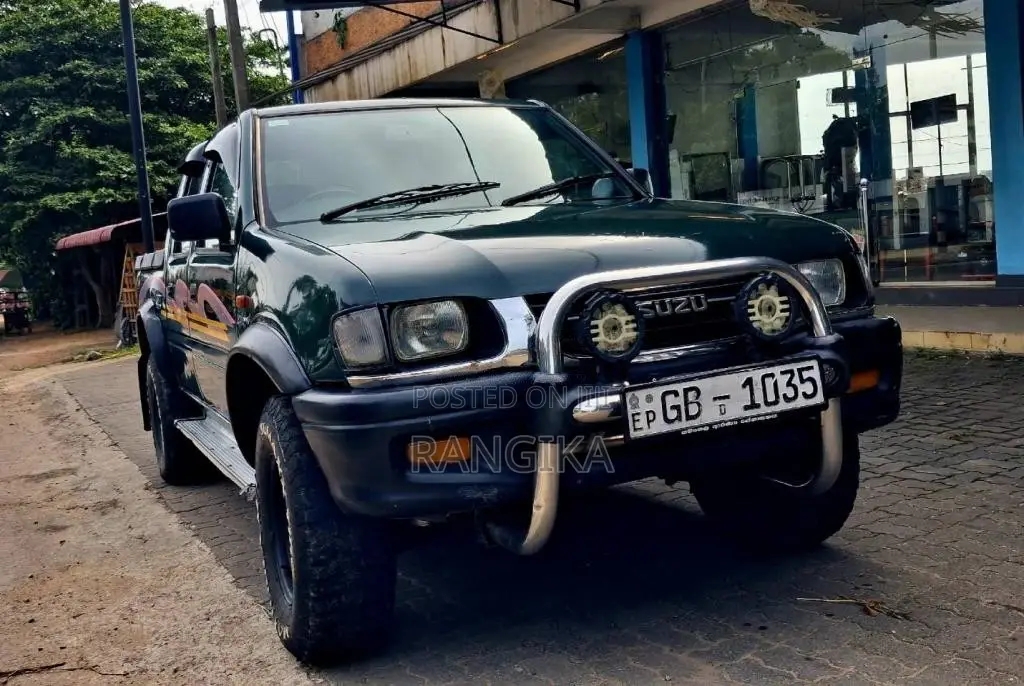 Isuzu Double Cab 2000 Pickup (Used)