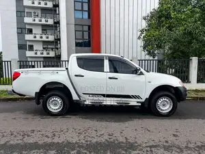 Mitsubishi L200 2011 Pickup (Used)