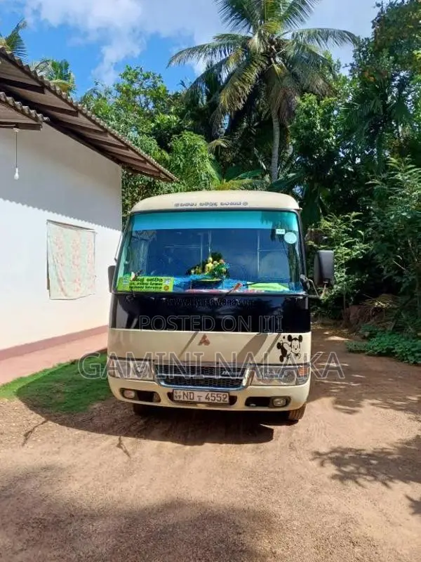 Mitsubishi Rosa 2004 Bus (Used)
