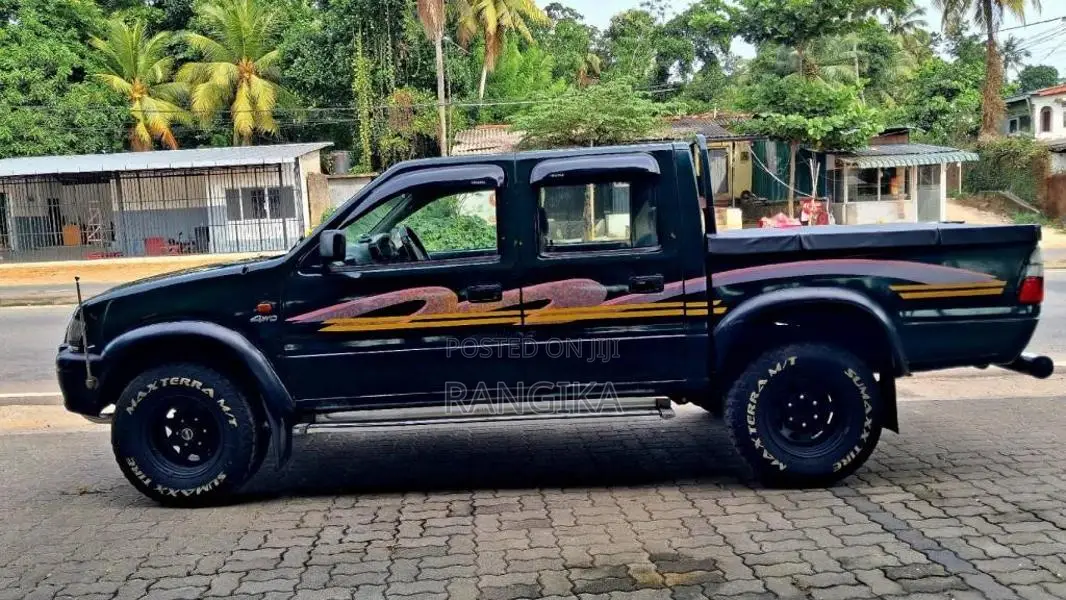 Isuzu Double Cab 2000 Pickup (Used)