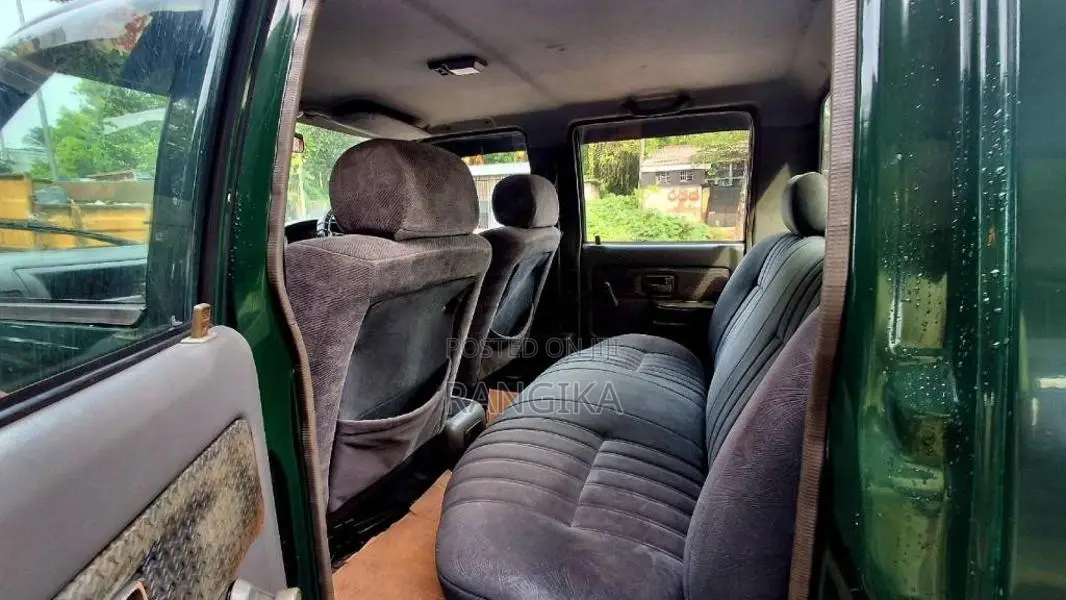 Isuzu Double Cab 2000 Pickup (Used)