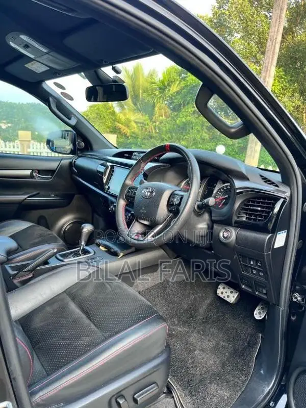 Toyota Hilux GR Sports 2023 Pickup (Used)