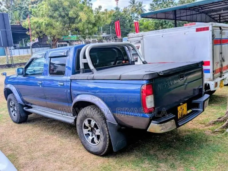 Nissan D22 1999 Pickup (Used)