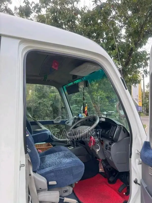 Toyota Coaster NO4C 2011 Bus (Used)
