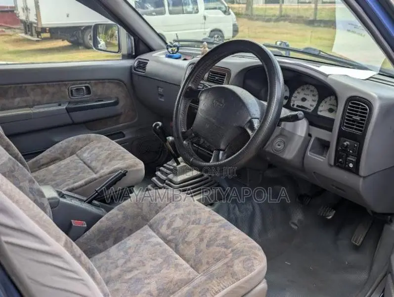 Nissan D22 1999 Pickup (Used)