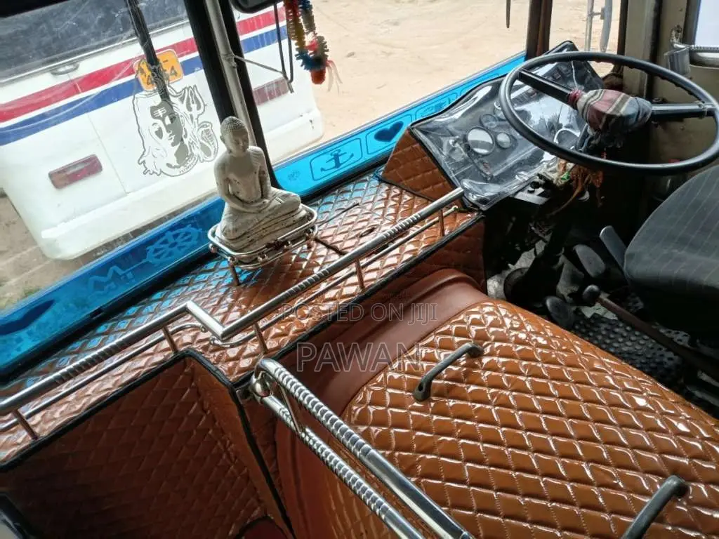Ashok-Leyland Ruby 2006 Bus (Used)
