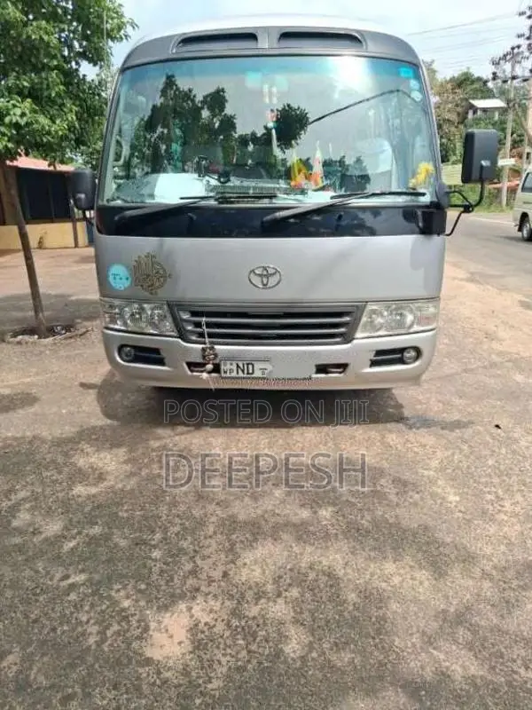 Toyota Coaster 2010 Bus (Used)