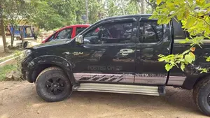 Toyota Hilux 2010 Pickup (Used)