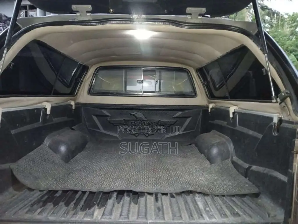 Toyota Hilux 2010 Pickup (Used)