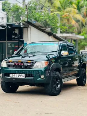 Toyota Hilux VIGO 2012 Pickup (Used)