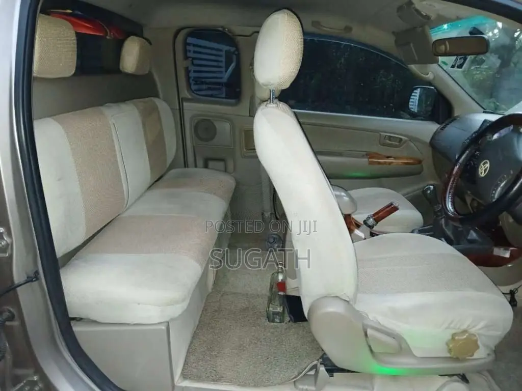 Toyota Hilux 2010 Pickup (Used)