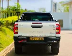 Toyota Hilux Rocco GR Sport 2018 Pickup (Used)