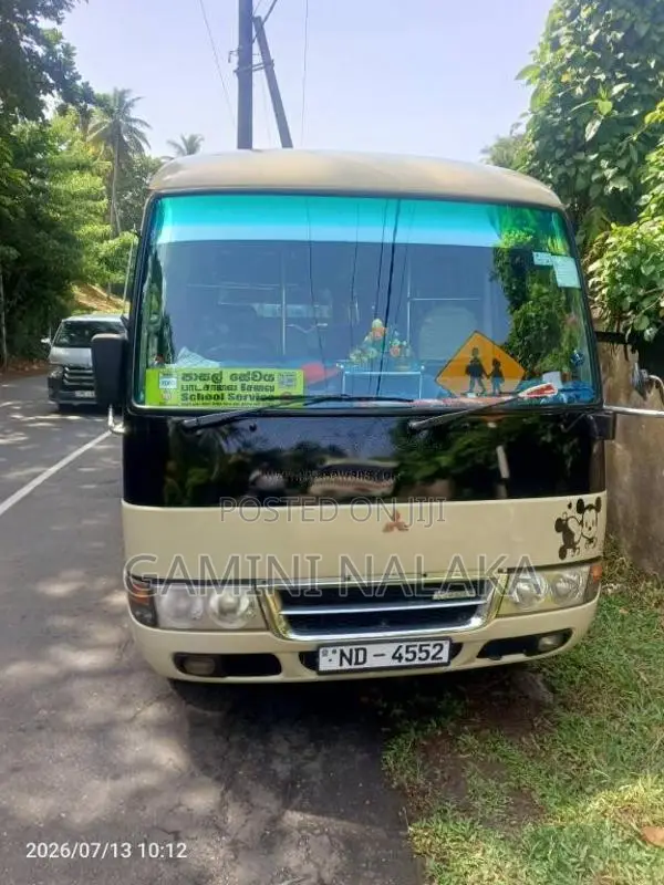 Mitsubishi Rosa 2004 Bus (Used)