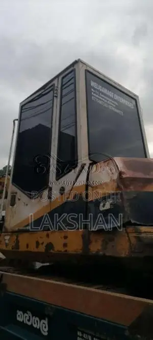 Komatsu PC30 Excavator 2010 Heavy-Duty (Used)