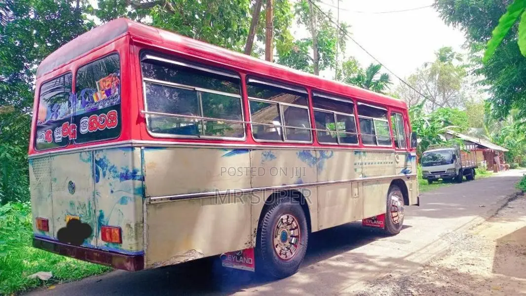 Ashok-Leyland SUPER COMET 1996 Bus (Used)