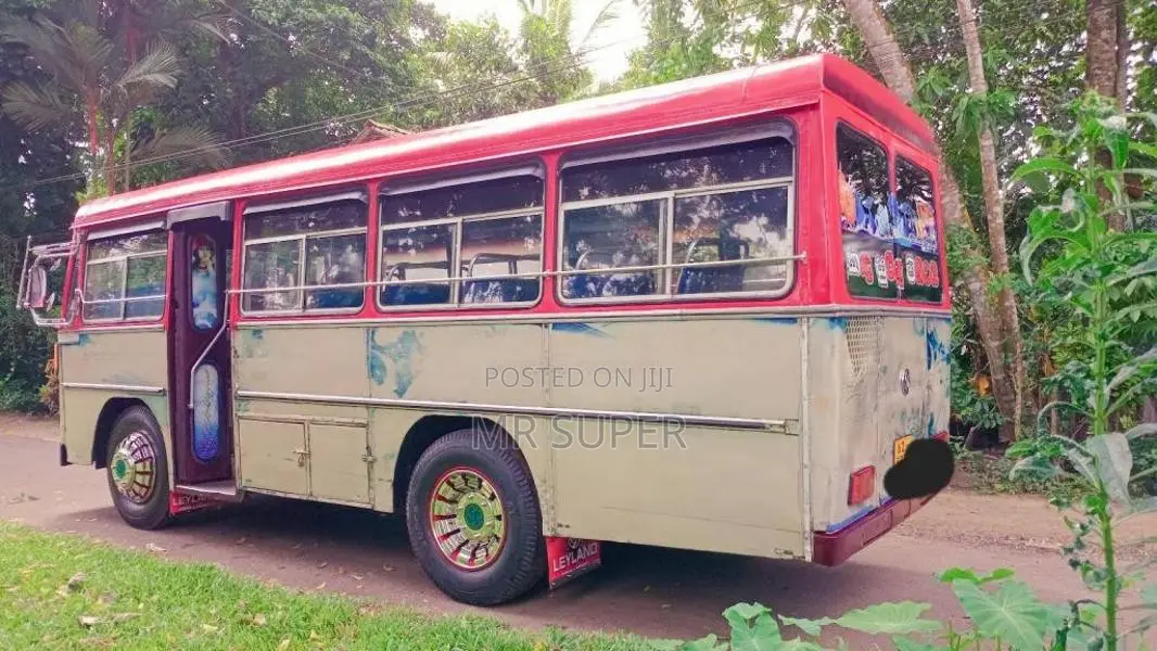 Ashok-Leyland SUPER COMET 1996 Bus (Used)