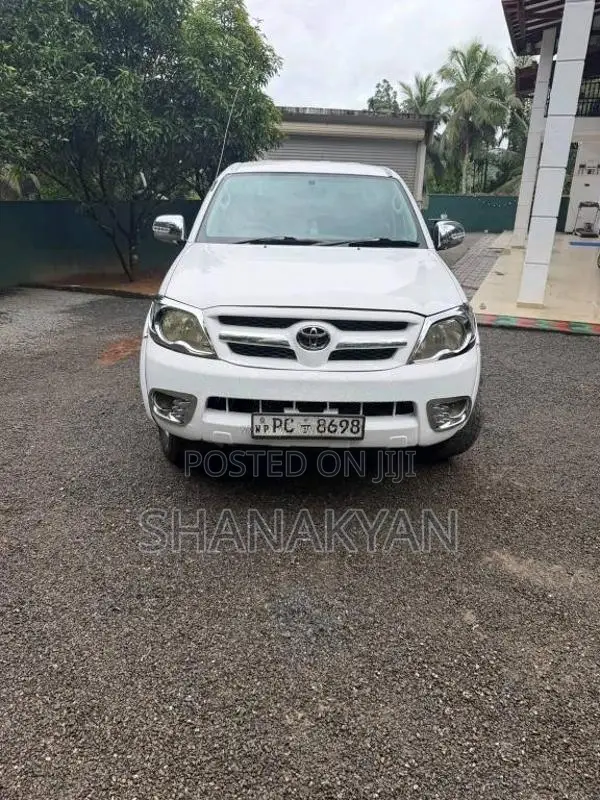 Toyota Hilux Vigo 2006 Pickup (Used)