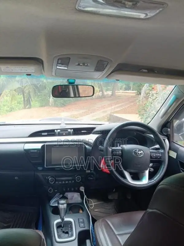 Toyota Hilux Revo Rocco 2017 Pickup (Used)