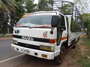 Isuzu 4BE1 1990 Lorry (Used)