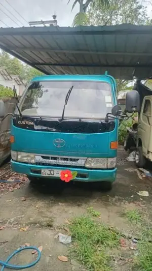 Toyota Dyna 2004 Lorry (Used)