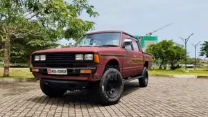 Nissan Double Cab 4x4 1983 Pickup (Used)