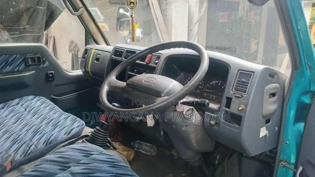 Toyota Dyna 2004 Lorry (Used)