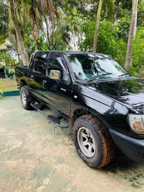Nissan D22 2006 Pickup (Used)
