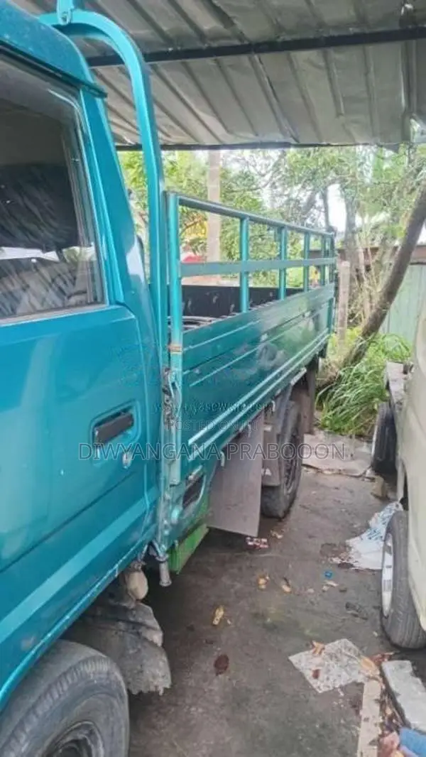 Toyota Dyna 2004 Lorry (Used)