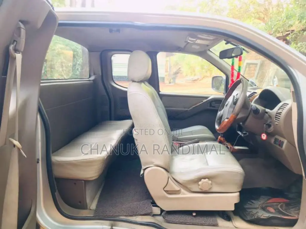 Nissan Navara 2010 Pickup (Used)