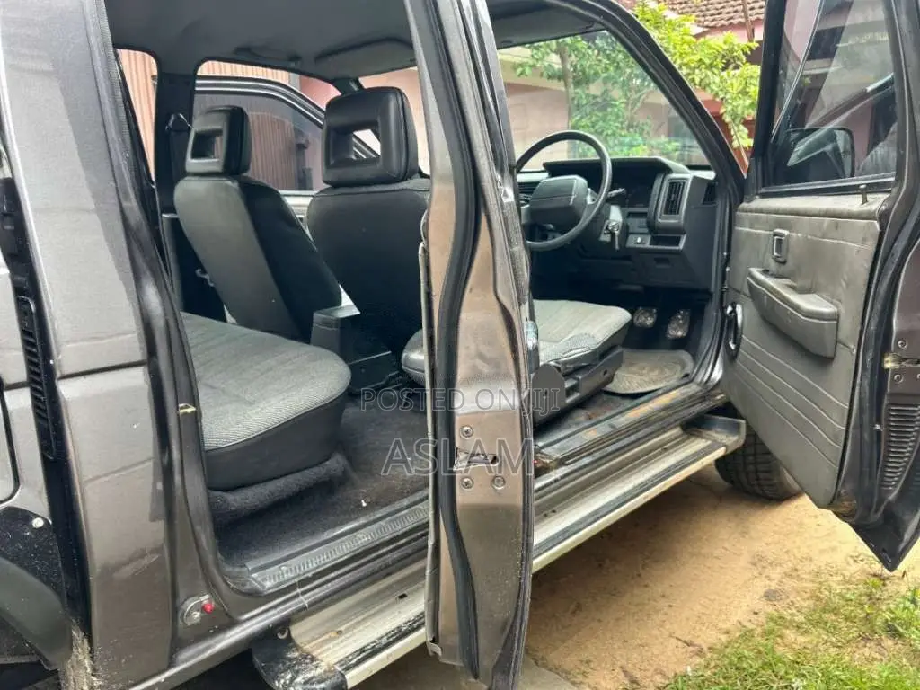 Nissan D-21 4X4 DOUBLE 1988 Pickup (Used)