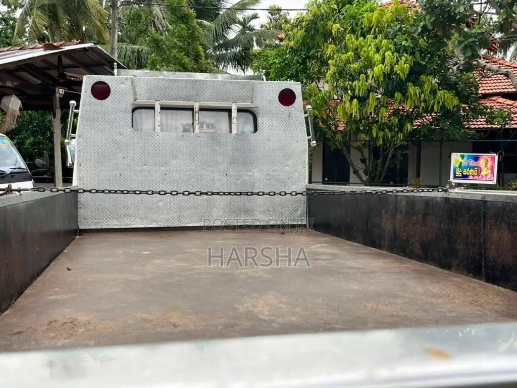 Mitsubishi 14.5 1993 Lorry (Used)