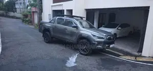 Toyota Hilux 2025 Pickup (Used)