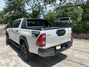 Toyota Hilux 2025 Pickup (Used)