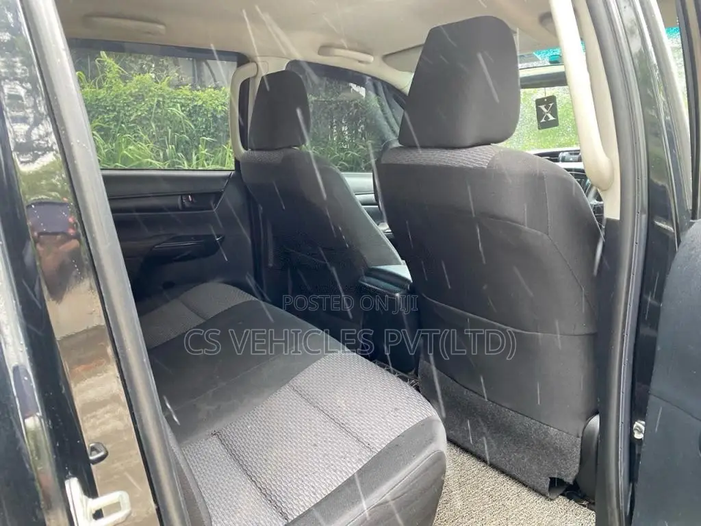 Toyota Hilux 2017 Pickup (Used)